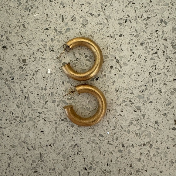 Chunky Gold Hoop Earrings with Modern Design - Picture 1 of 2